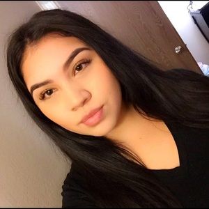 Meet your Posher, Mayra